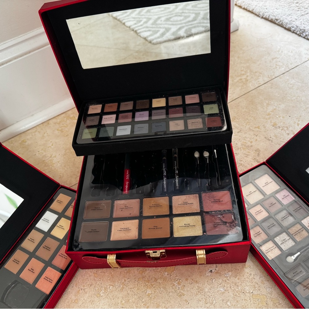 Ulta Beauty make up kit with more than 70 pieces